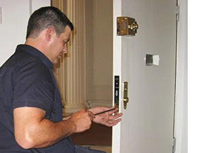 Security Locksmith Services Lincoln Park, MI 313-724-3764 - 11-Lock-And-Locksmith